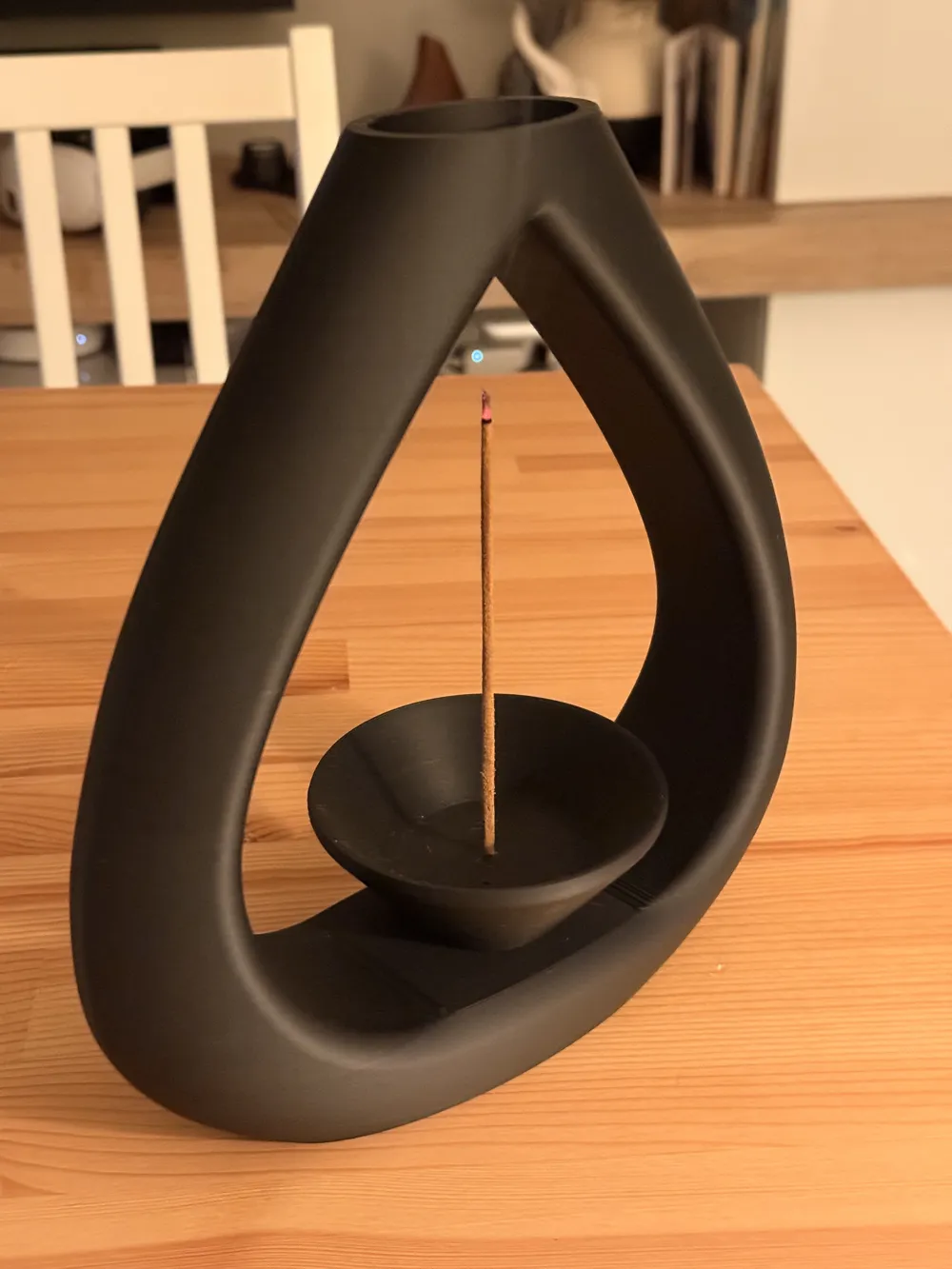 Stylish Vase 3D Printed Decorative for Faux or Dried Flowers - Image 2